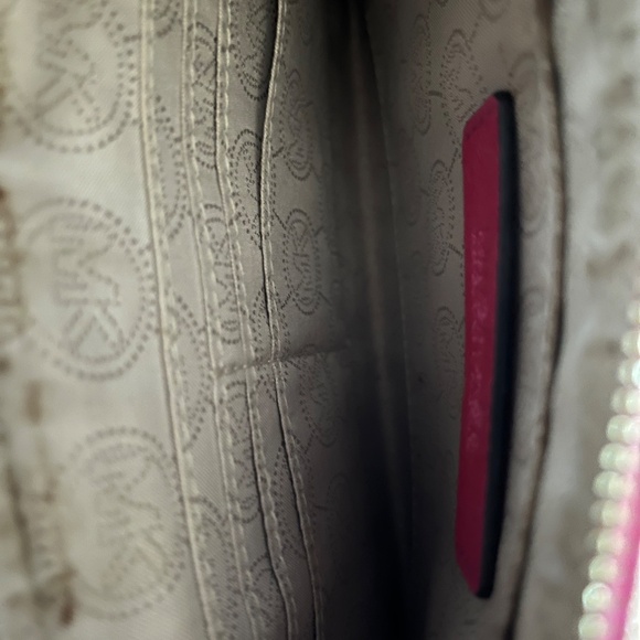 Michael Kors Wristlet - Picture 13 of 16